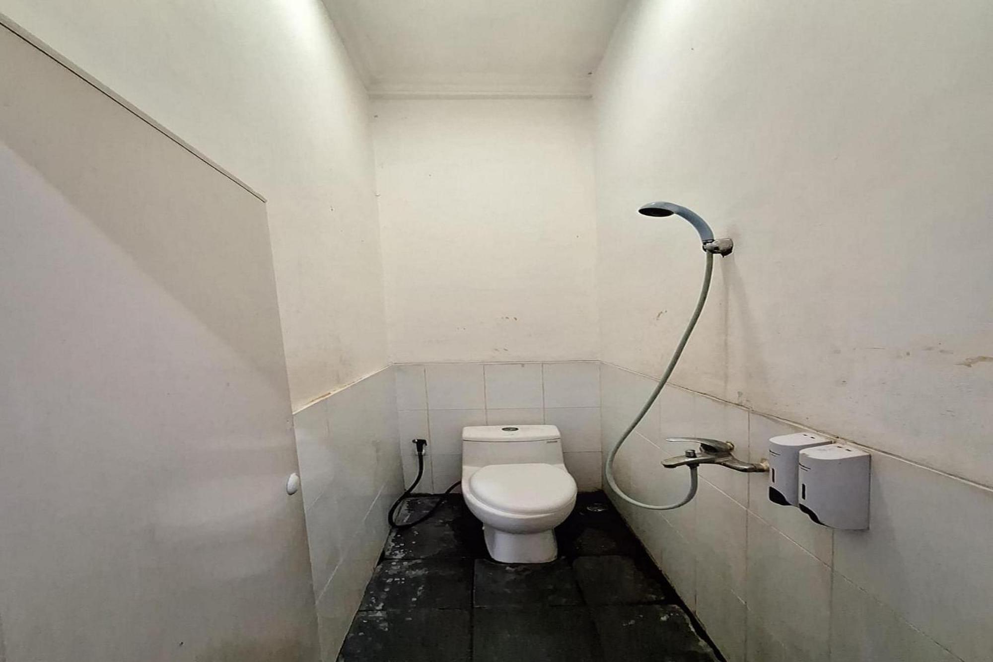 Oyo 93584 Rukotel South Tangerang Ngoại thất bức ảnh