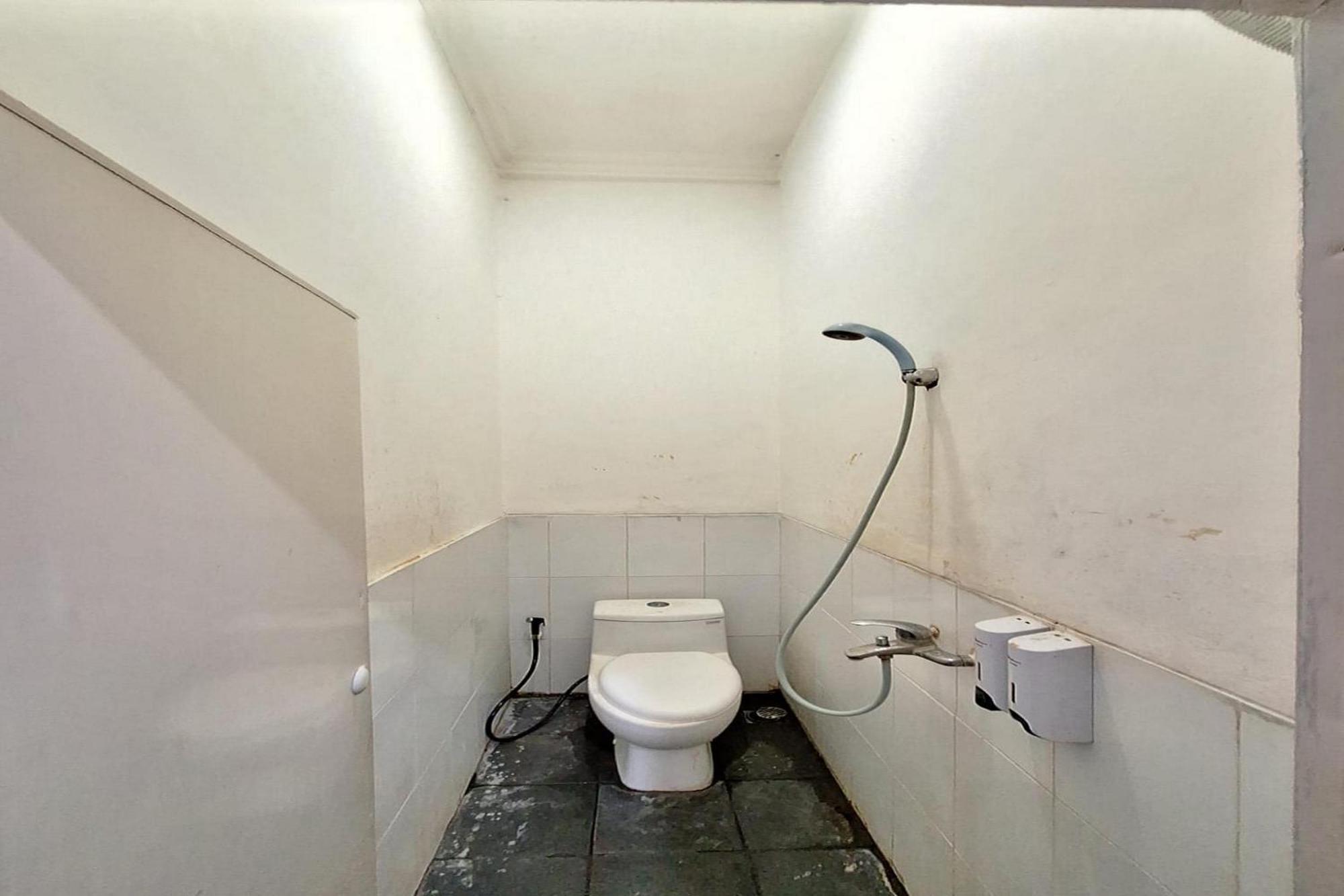 Oyo 93584 Rukotel South Tangerang Ngoại thất bức ảnh