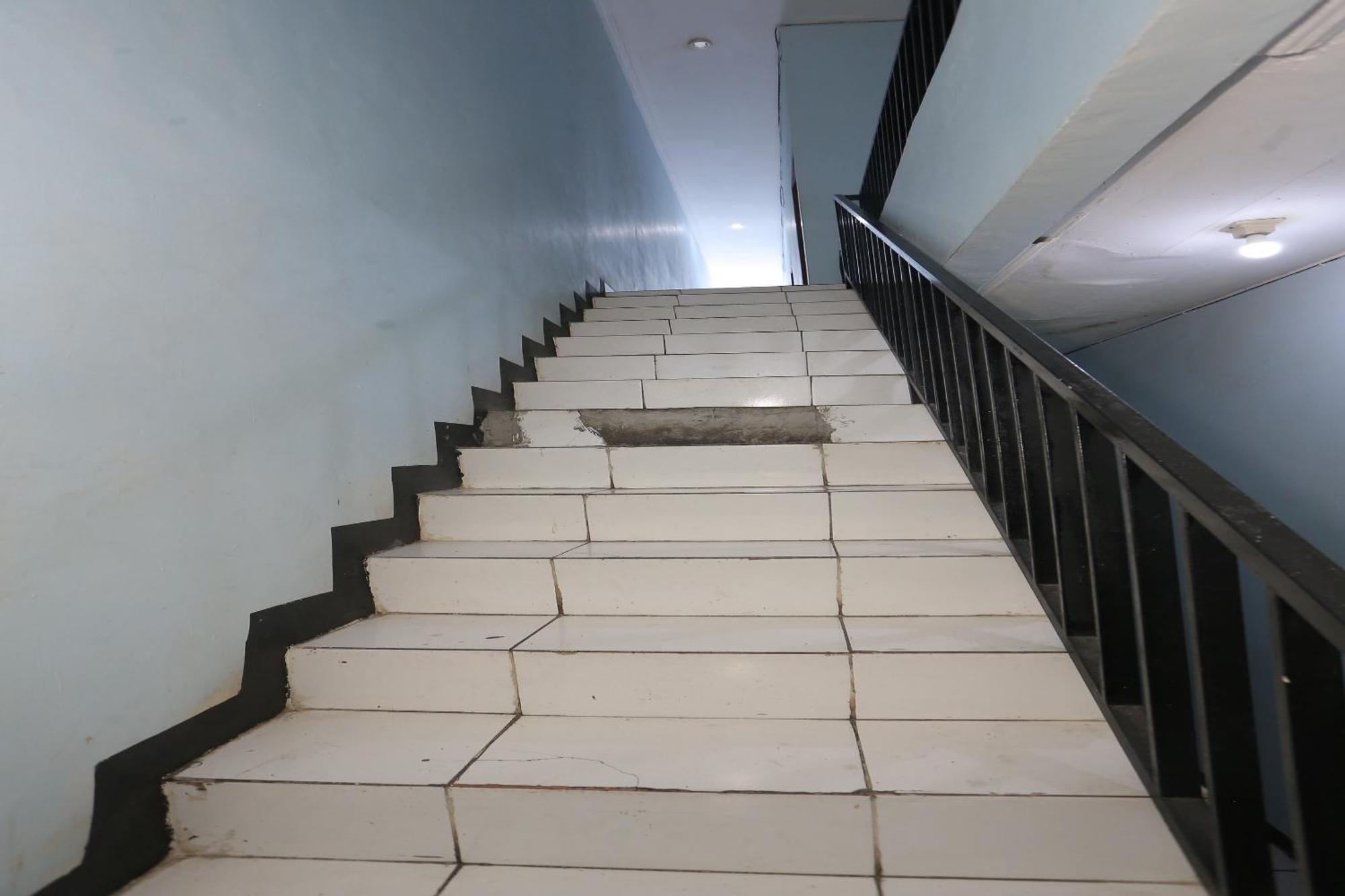 Oyo 93584 Rukotel South Tangerang Ngoại thất bức ảnh