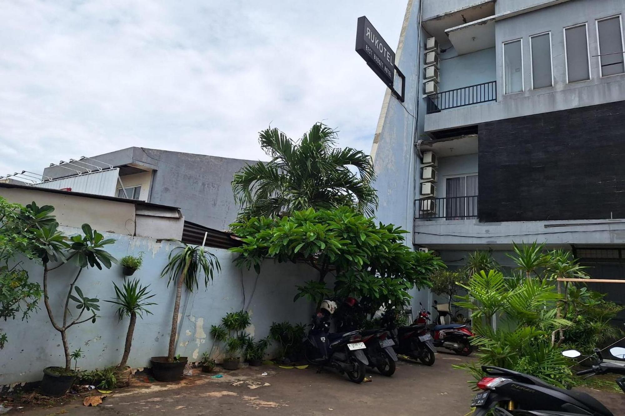 Oyo 93584 Rukotel South Tangerang Ngoại thất bức ảnh